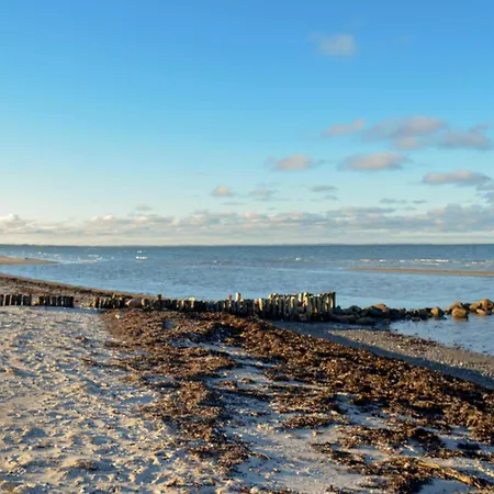 Stunning In Glesborg With Indoor Swimming Pool * Fjellerup Strand