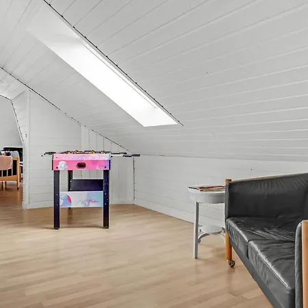 Stunning In Glesborg With Indoor Swimming Pool